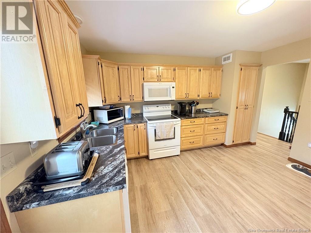 68 Ridge Road, Maces Bay, New Brunswick  E5J 1V4 - Photo 15 - NB119969