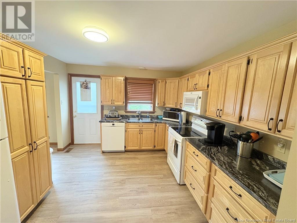 68 Ridge Road, Maces Bay, New Brunswick  E5J 1V4 - Photo 16 - NB119969