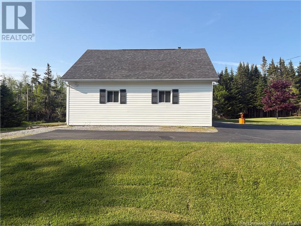 68 Ridge Road, Maces Bay, New Brunswick  E5J 1V4 - Photo 2 - NB119969