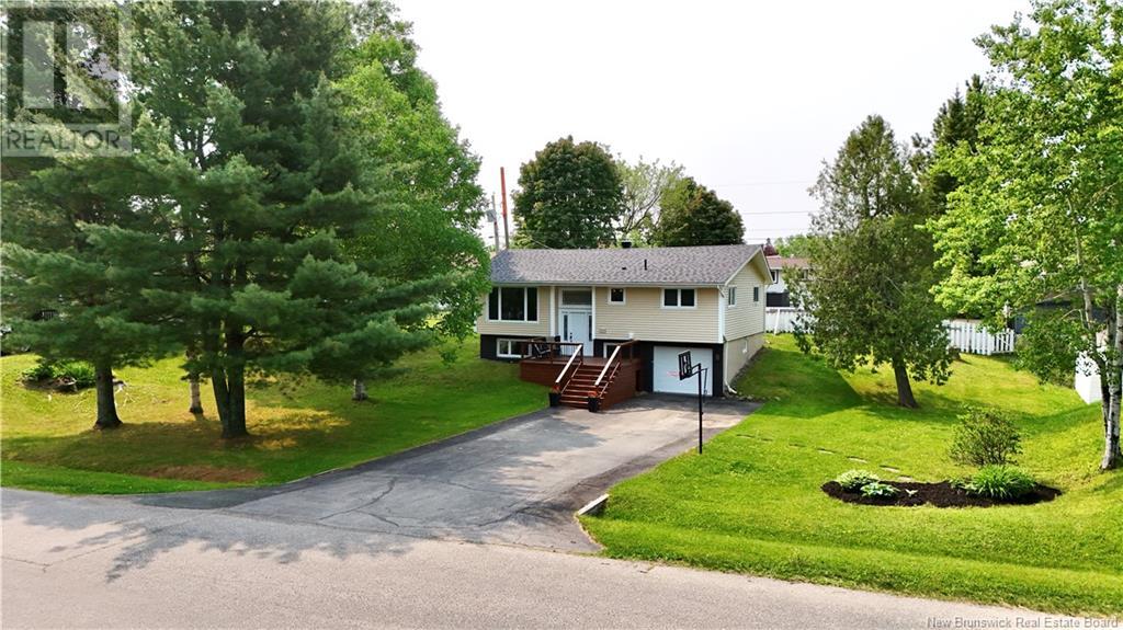 1223 Ulric, Bathurst, New Brunswick  E2A 3X9 - Photo 37 - NB120414