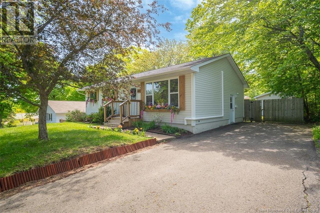 63 Leicester Street, Fredericton, New Brunswick  E3B 4N5 - Photo 1 - NB120365