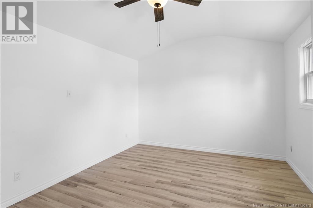187 Mcgee Street, Fredericton, New Brunswick  E3B 8N1 - Photo 12 - NB120473