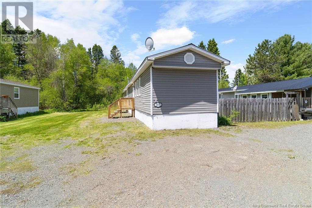 187 Mcgee Street, Fredericton, New Brunswick  E3B 8N1 - Photo 2 - NB120473