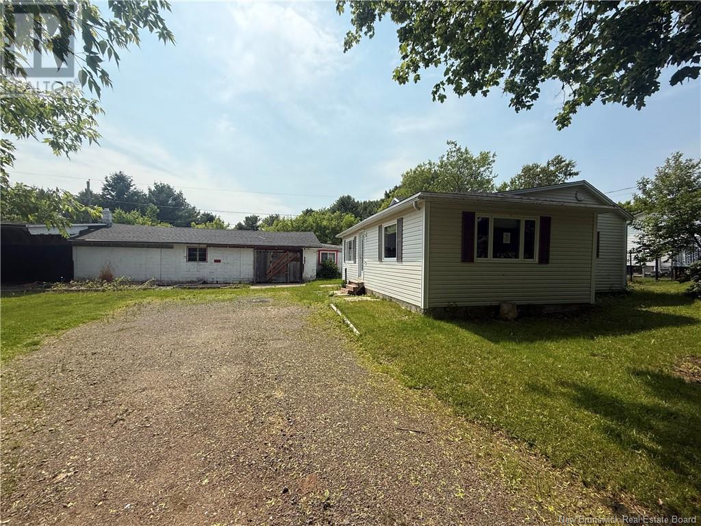 2 Bertha, Bouctouche, New Brunswick  E4S 2W6 - Photo 1 - NB120248
