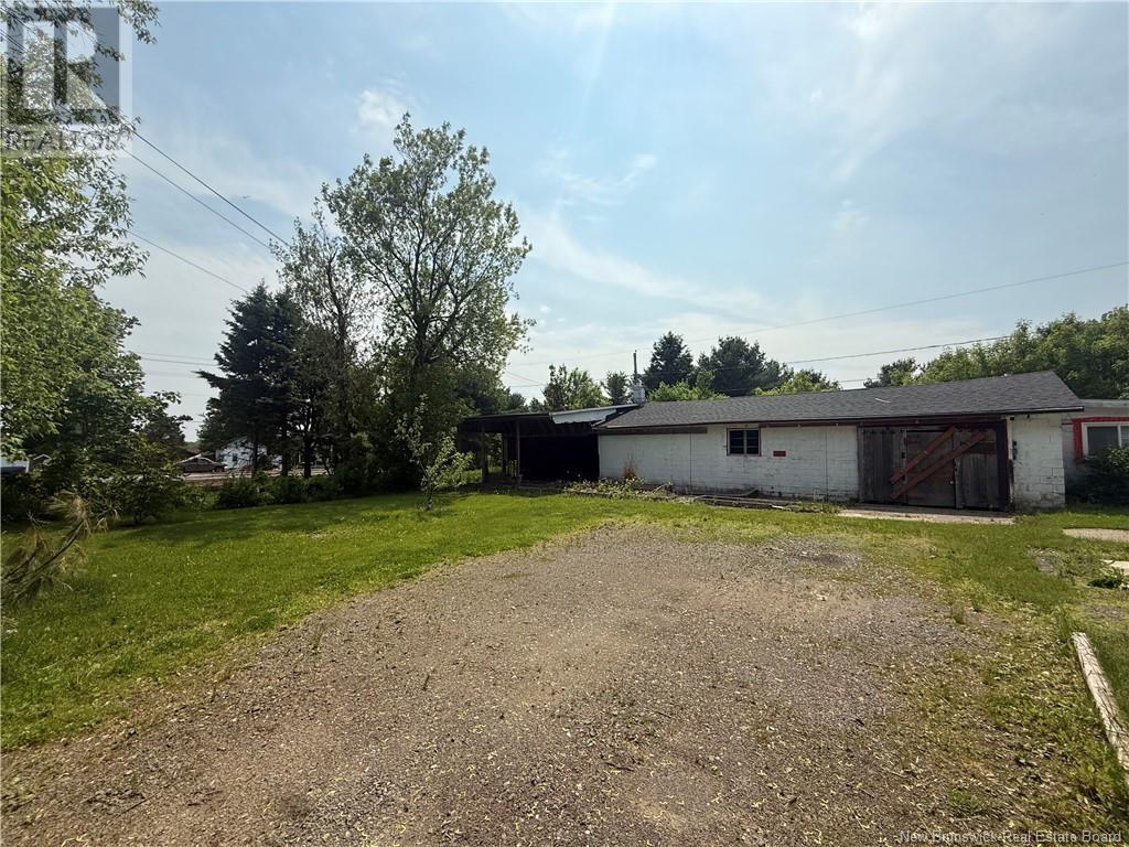 2 Bertha, Bouctouche, New Brunswick  E4S 2W6 - Photo 6 - NB120248