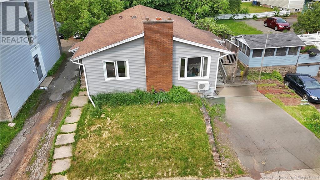 222 Jones Street, Moncton, New Brunswick  E1C 6K3 - Photo 4 - NB120444