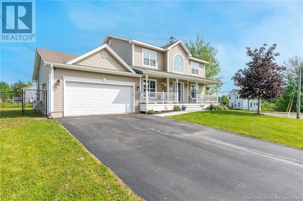 569 Evergreen Drive, Moncton, New Brunswick  E1G 0T8 - Photo 2 - NB120344