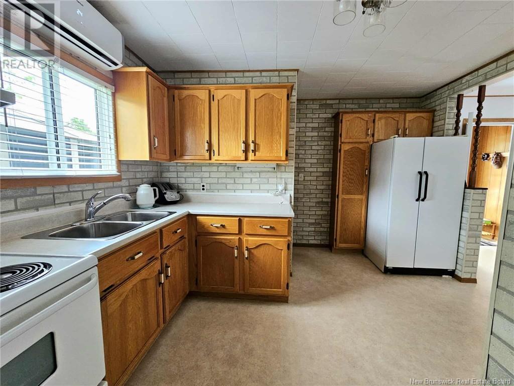 2625 Miramichi, Bathurst, New Brunswick  E2A 6K1 - Photo 14 - NB120531