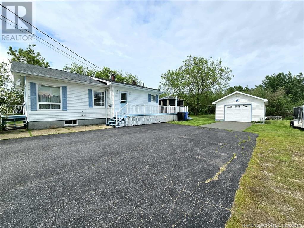 2625 Miramichi, Bathurst, New Brunswick  E2A 6K1 - Photo 5 - NB120531