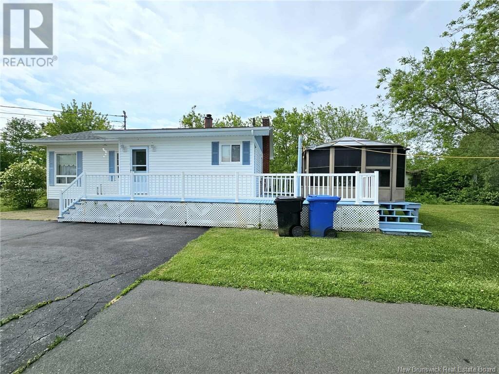 2625 Miramichi, Bathurst, New Brunswick  E2A 6K1 - Photo 8 - NB120531