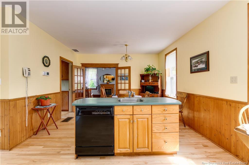 8390 Main Street, Alma, New Brunswick  E4H 1M3 - Photo 15 - NB120167