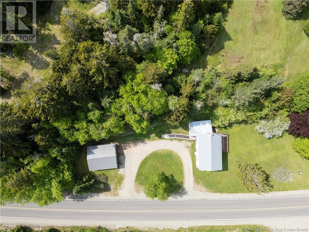 8390 Main Street, Alma, New Brunswick  E4H 1M3 - Photo 5 - NB120167