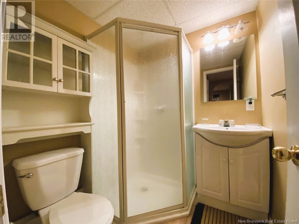 42 Thibaudeau Avenue, Edmundston, New Brunswick  E3V 4Z1 - Photo 15 - NB120573