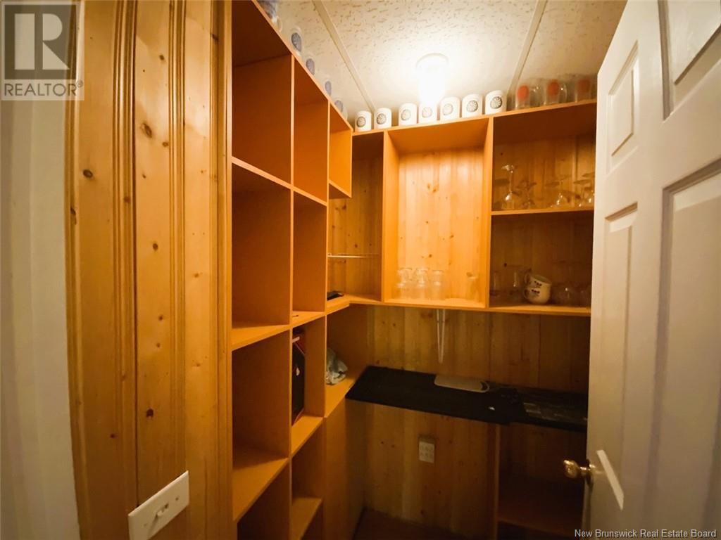 42 Thibaudeau Avenue, Edmundston, New Brunswick  E3V 4Z1 - Photo 18 - NB120573