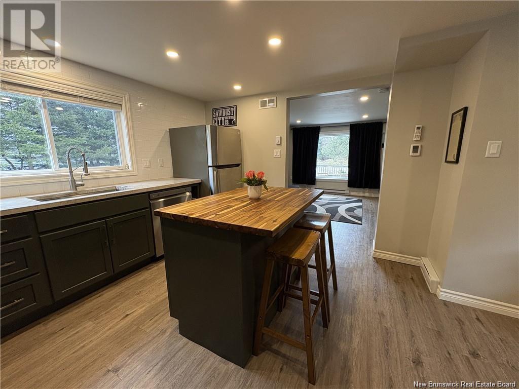 31 Walker, Sackville, New Brunswick  E4L 3K4 - Photo 4 - NB120592