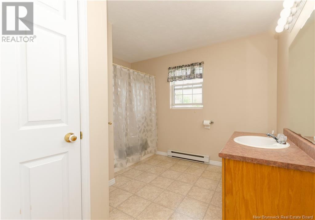 38 Rennick Road, Moncton, New Brunswick  E1G 4T9 - Photo 24 - NB120317