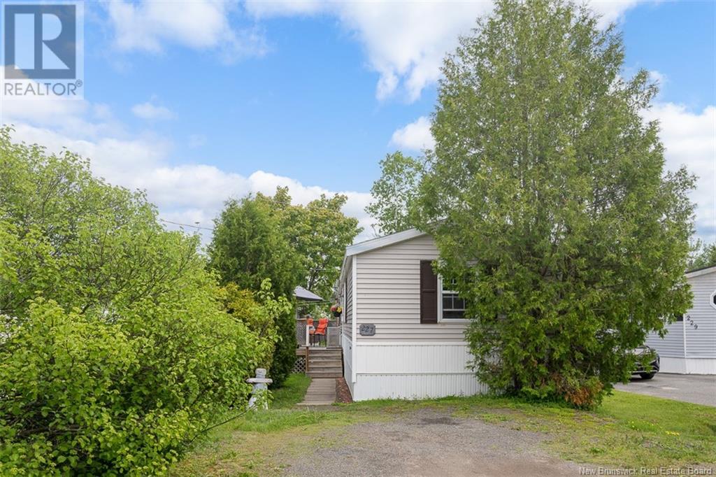 227 Driftwood Loop, Fredericton, New Brunswick  E3B 7P1 - Photo 2 - NB120049