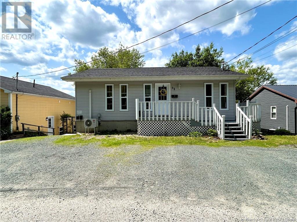 13 Hannah Street, Miramichi, New Brunswick  E1N 1K9 - Photo 2 - NB120599