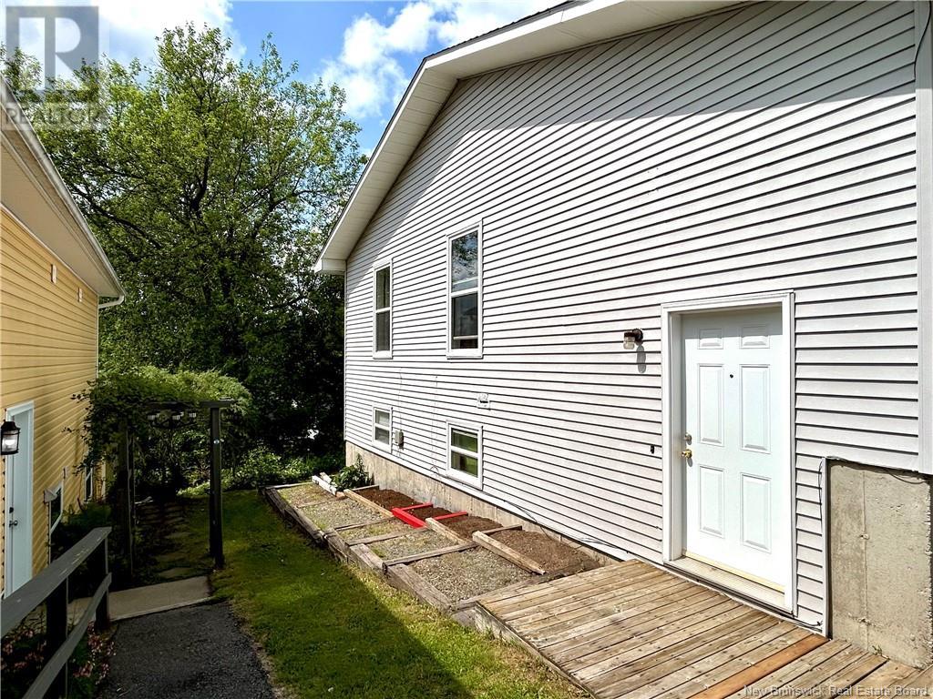 13 Hannah Street, Miramichi, New Brunswick  E1N 1K9 - Photo 6 - NB120599