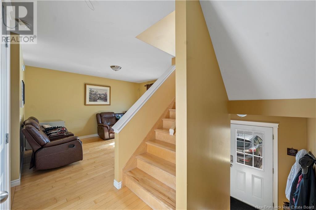 39 Sunshine Drive, Moncton, New Brunswick  E1G 2A3 - Photo 2 - NB120597