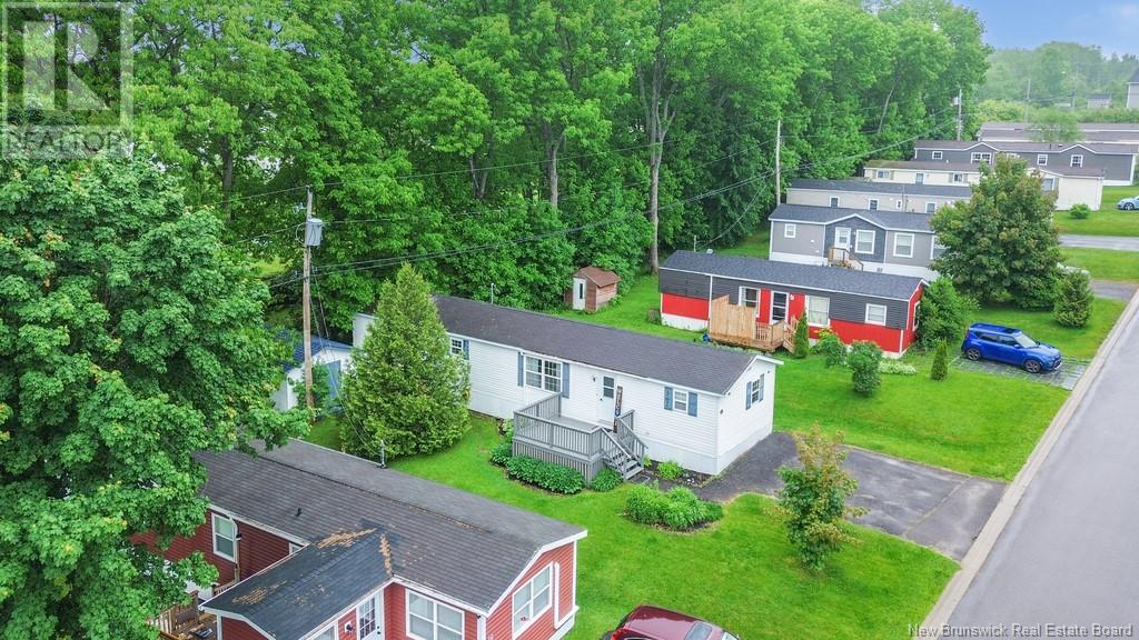 14 Macintosh Street, Fredericton, New Brunswick  E3C 1L8 - Photo 3 - NB120515