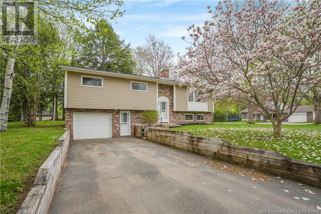 15 Sinclair Lane, New Maryland, New Brunswick