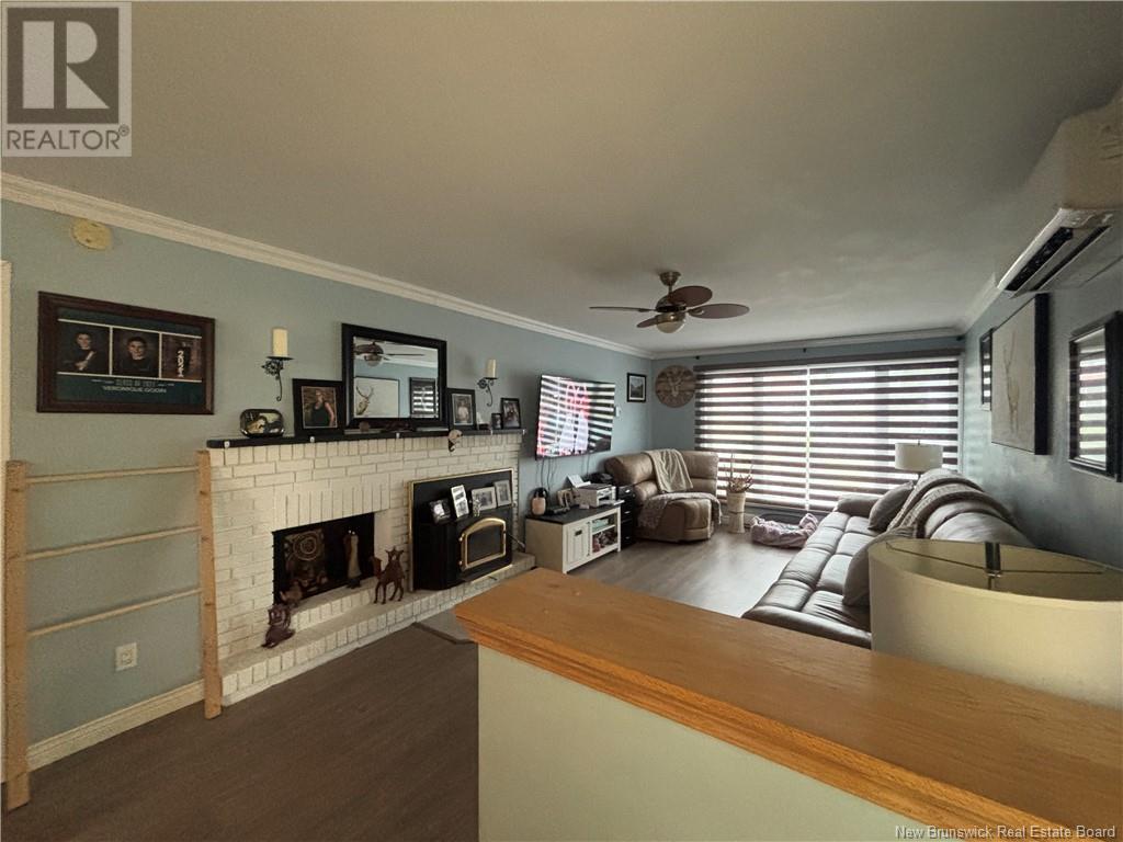 529 Rue Principale, Pointe-Verte, New Brunswick  E8J 3A2 - Photo 14 - NB120238