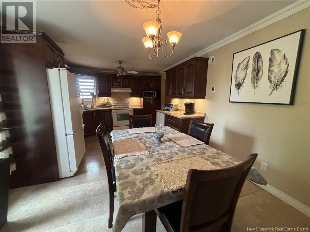 529 Rue Principale, Pointe-Verte, New Brunswick  E8J 3A2 - Photo 18 - NB120238