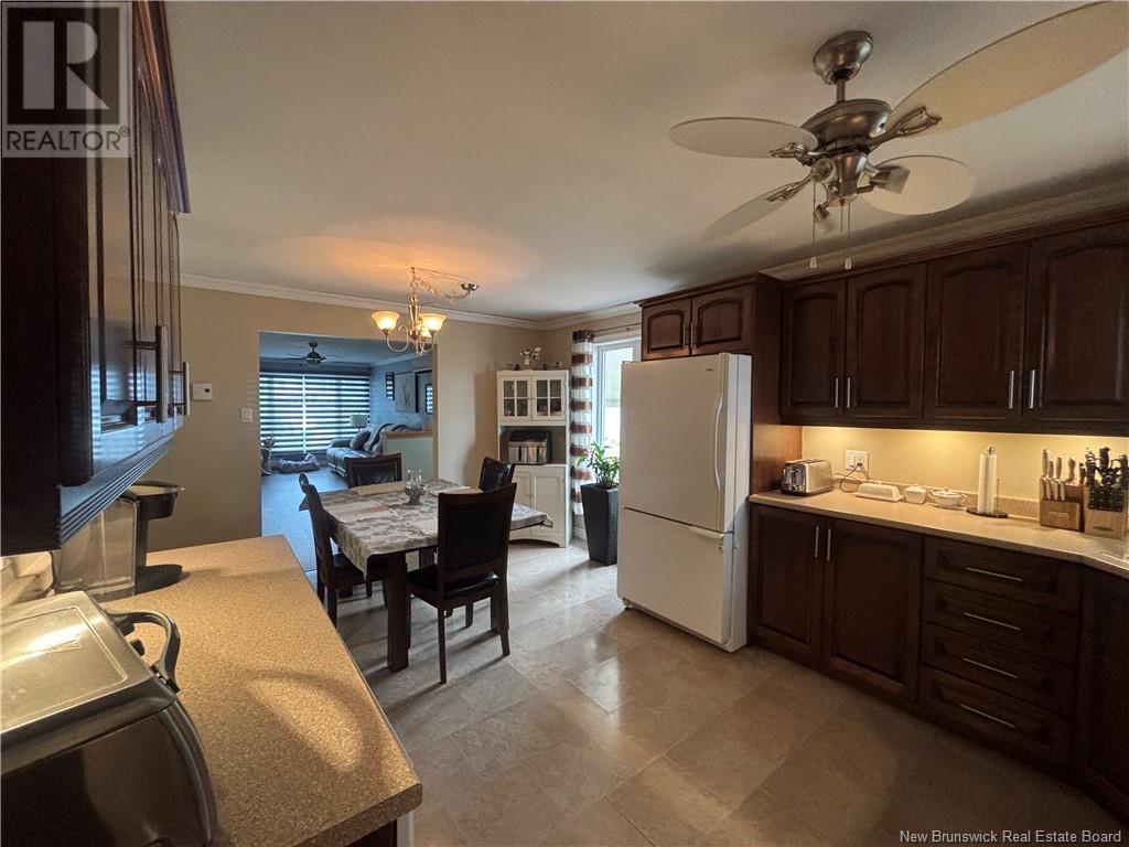 529 Rue Principale, Pointe-Verte, New Brunswick  E8J 3A2 - Photo 20 - NB120238