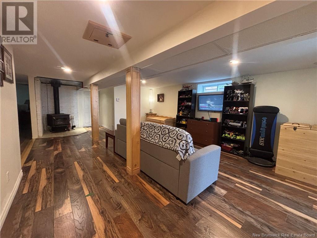 529 Rue Principale, Pointe-Verte, New Brunswick  E8J 3A2 - Photo 24 - NB120238