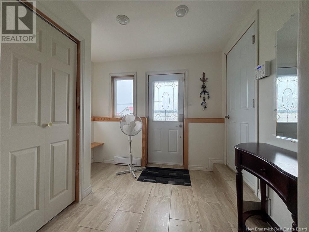529 Rue Principale, Pointe-Verte, New Brunswick  E8J 3A2 - Photo 34 - NB120238