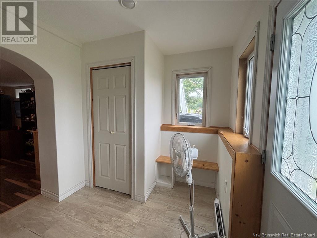 529 Rue Principale, Pointe-Verte, New Brunswick  E8J 3A2 - Photo 35 - NB120238
