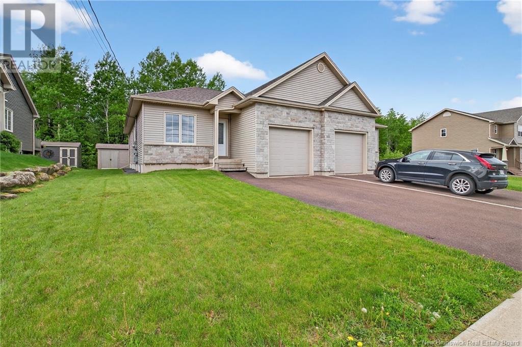 209 Erinvale Drive, Moncton, New Brunswick  E1A 5S8 - Photo 2 - NB120675