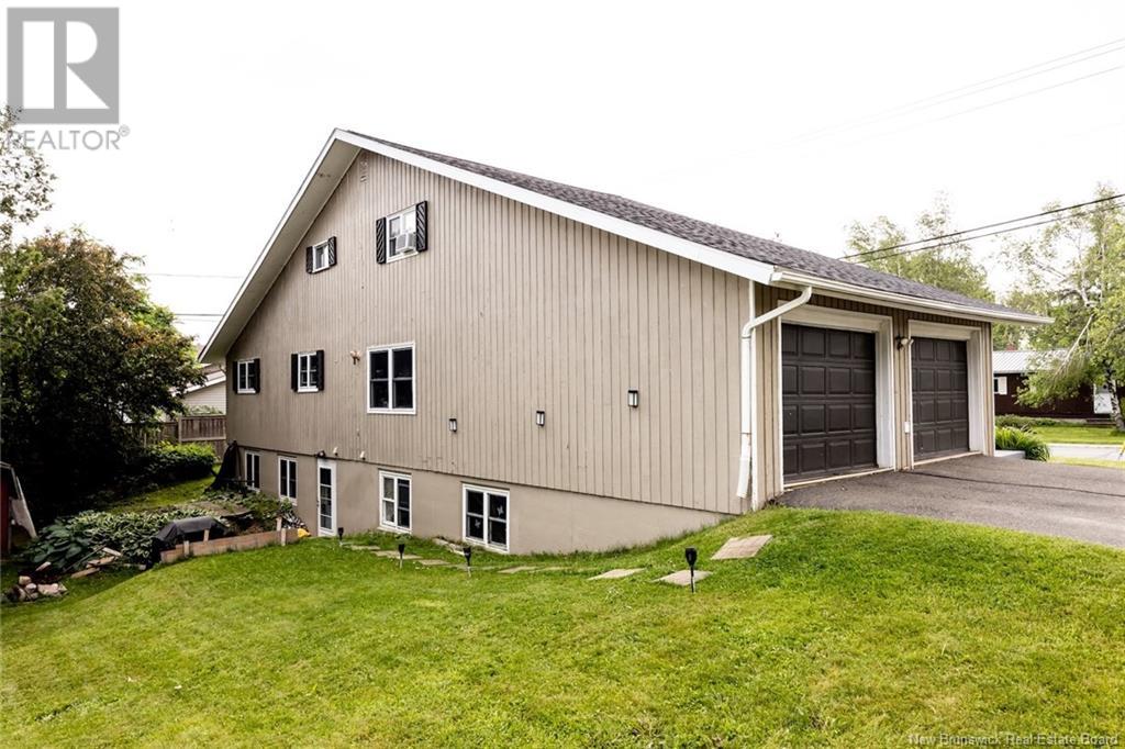 126 Kirkpatrick Street, Woodstock, New Brunswick  E7M 2A9 - Photo 35 - NB120699