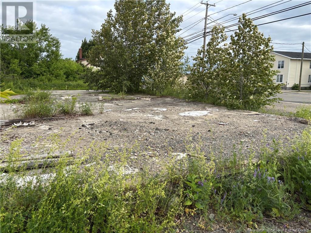 1680 Miramichi Avenue, Bathurst, New Brunswick  E2A 2T1 - Photo 7 - NB120635