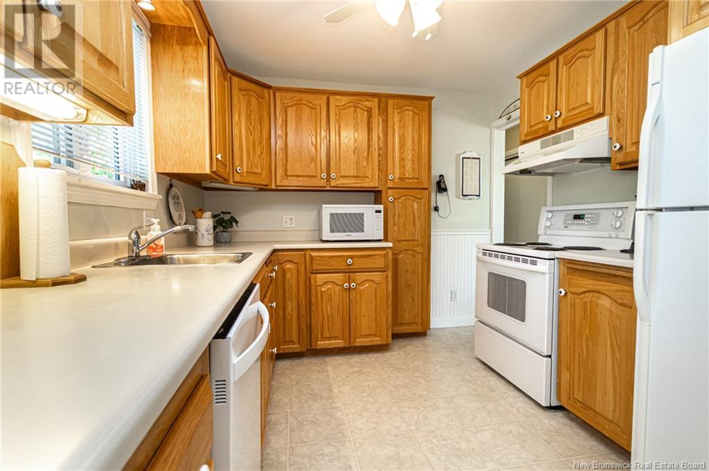 37 Oliver Crescent, New Maryland, New Brunswick  E3C 1E4 - Photo 6 - NB120659