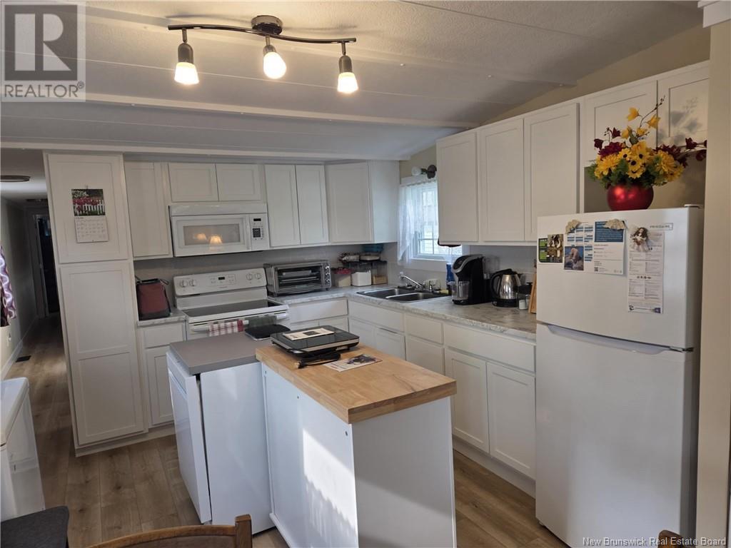 318 Governor Lane, Fredericton, New Brunswick  E3B 7K9 - Photo 6 - NB120693