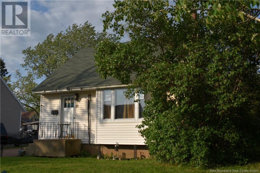 11 Friel Street, Moncton, New Brunswick  E1C 7M4 - Photo 3 - NB120736