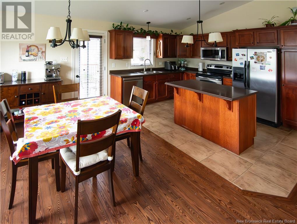27 Carlton Drive, Quispamsis, New Brunswick  E2G 0C2 - Photo 9 - NB120781