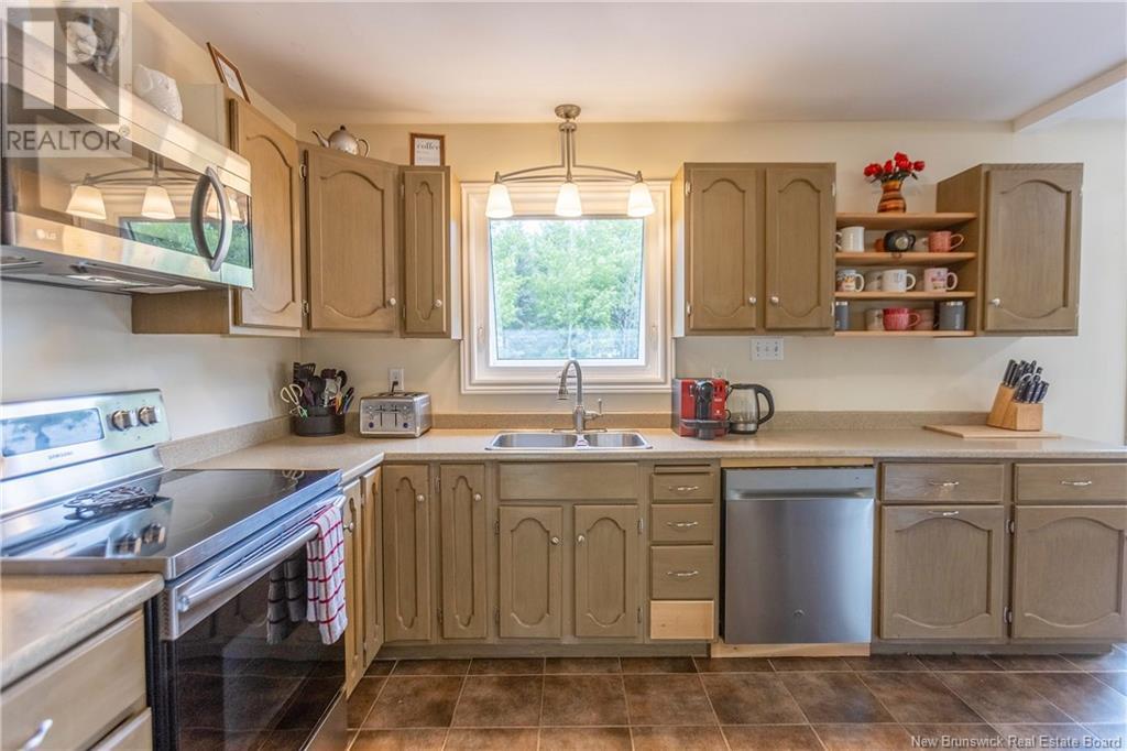 14 Marshview Drive, Sackville, New Brunswick  E4L 3B3 - Photo 13 - NB120652