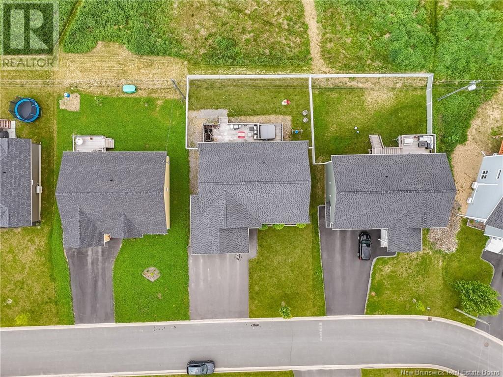 699 Mcevoy Street, Fredericton, New Brunswick  E3A 3B8 - Photo 47 - NB120113