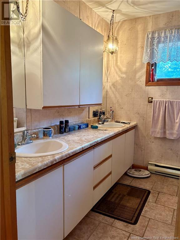 869 Victoria Street, Edmundston, New Brunswick  E3V 3T4 - Photo 10 - NB120851