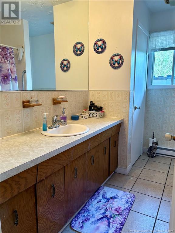 869 Victoria Street, Edmundston, New Brunswick  E3V 3T4 - Photo 9 - NB120851
