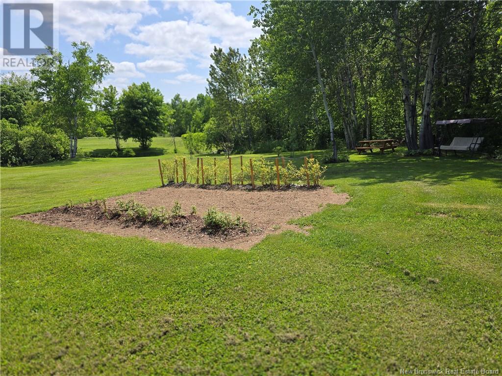 278 Principale, Pointe-Verte, New Brunswick  E8J 2W8 - Photo 14 - NB120821