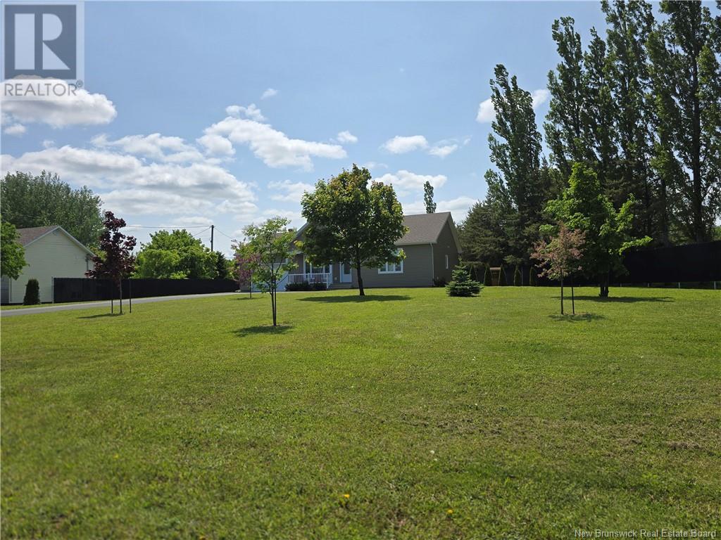 278 Principale, Pointe-Verte, New Brunswick  E8J 2W8 - Photo 2 - NB120821