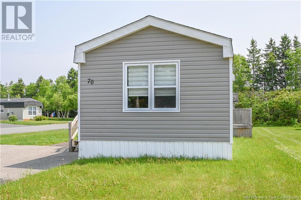 70 Rue Du Parc Street, Caraquet, New Brunswick  E1W 1A7 - Photo 6 - NB120870