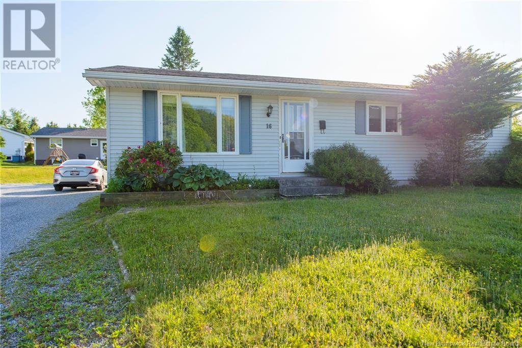 16 Eveleigh Court, Saint John, New Brunswick  E2J 4K1 - Photo 3 - NB120827