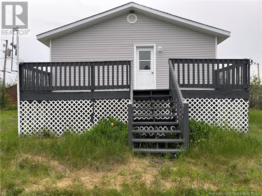 17 Poirier, Bathurst, New Brunswick  E8L 1V5 - Photo 2 - NB120219