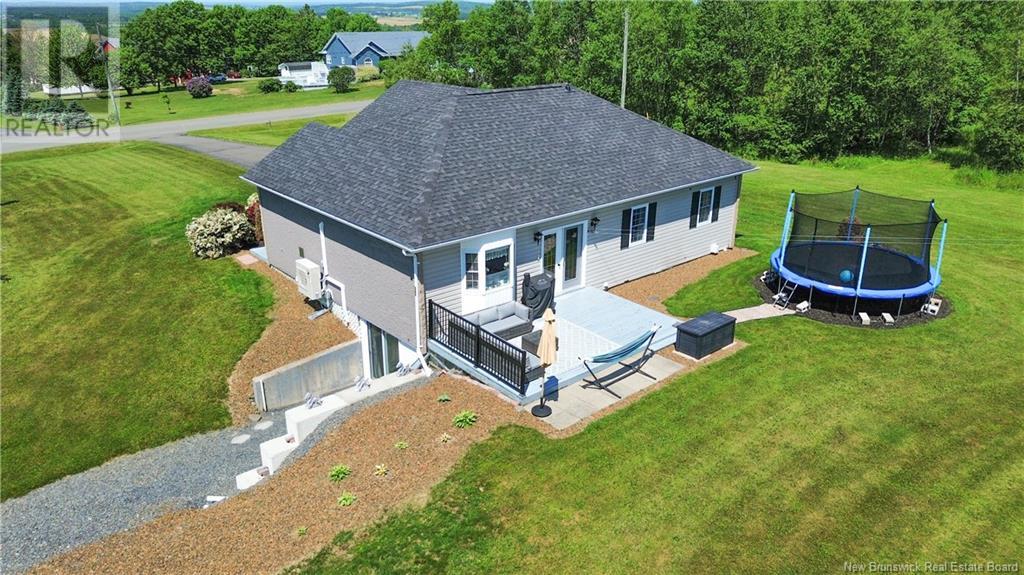 10 Hannover Street, Grafton, New Brunswick  E7N 2A7 - Photo 5 - NB120854