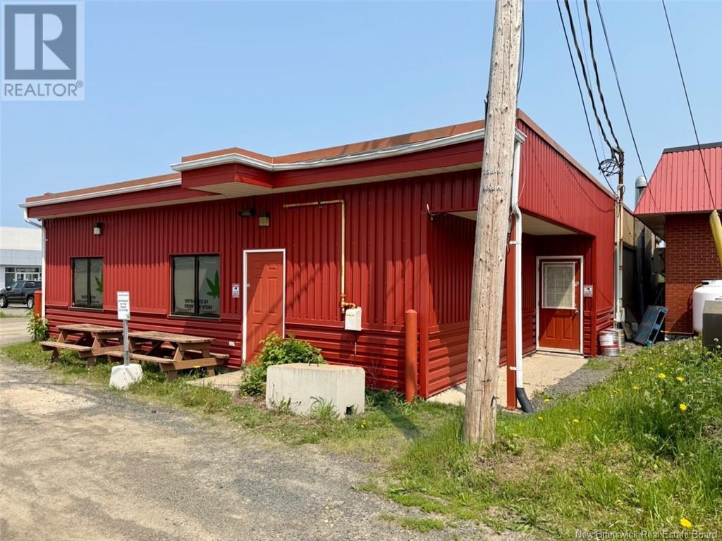 448 William Street, Dalhousie, New Brunswick  E8C 2X7 - Photo 2 - NB120853